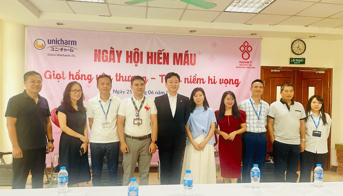 Diana Unicharm trao tặng hơn 35000 mil máu trong ngày hội hiến máu góp phần khắc phục tình trạng khan hiếm máu dịp hè